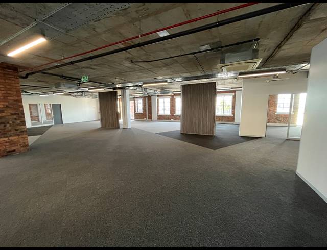 1,238M² OFFICE TO LET IN GREEN POINT